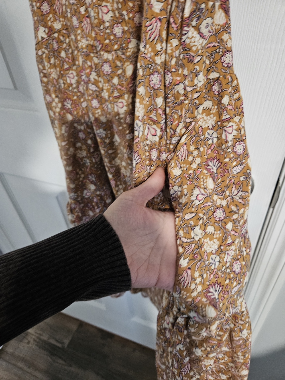 Has Pockets! Floral Tiered Spaghetti Strap Dress in Rust Brown - Picture 6 of 6